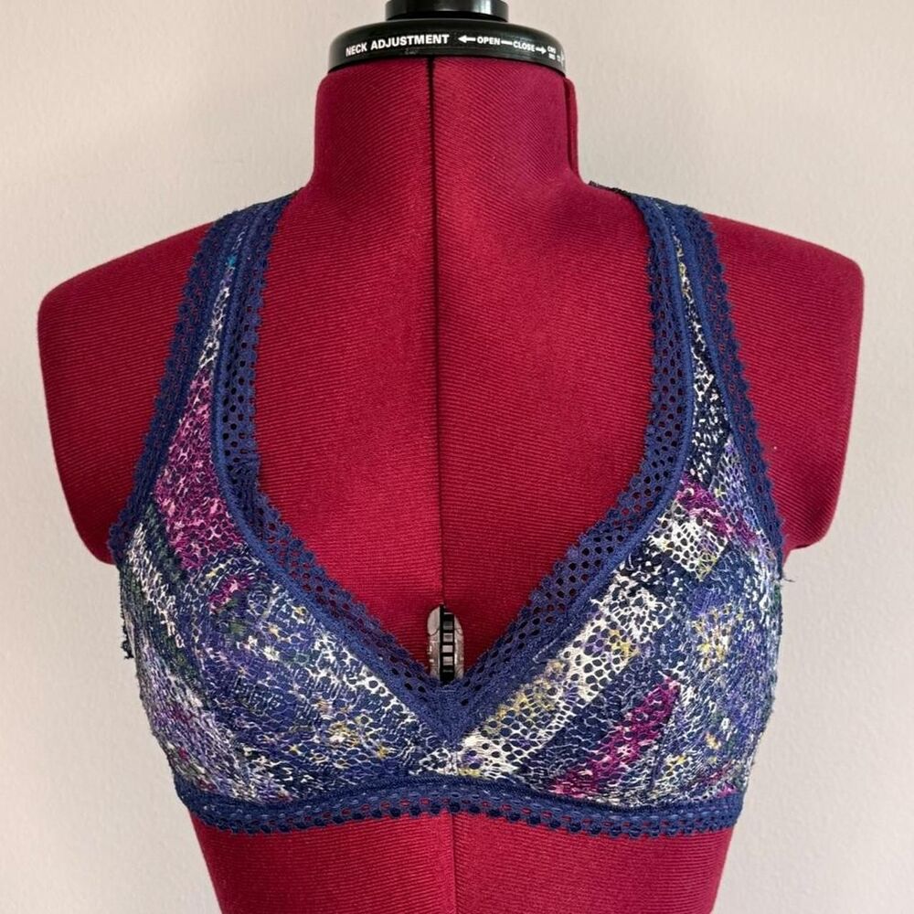Victoria's Secret Purple & Blue Floral Lace Bralette Razorback Wireless Size XS